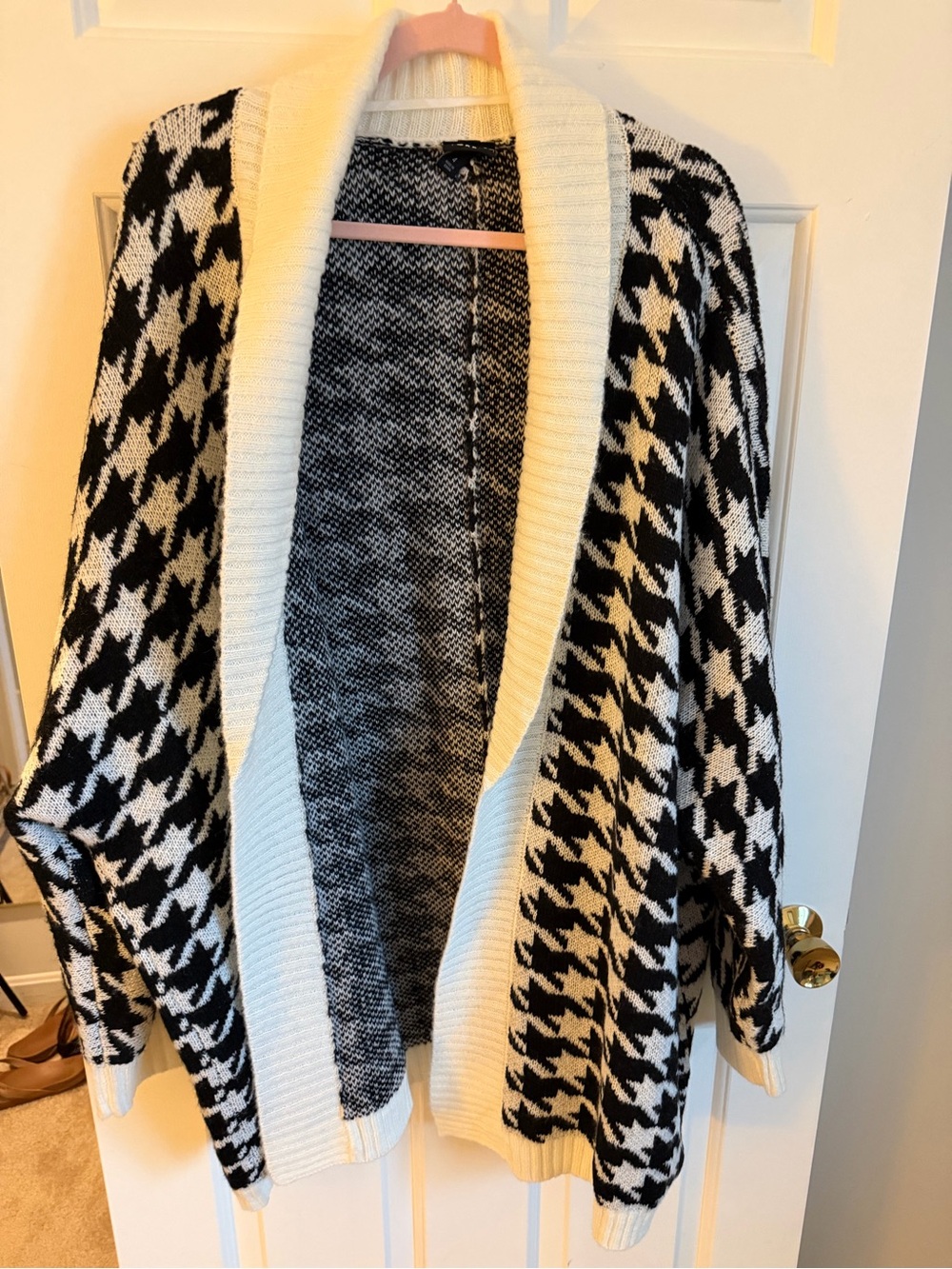torrid Black & White Houndstooth Shawl Collar Cardigan 4X